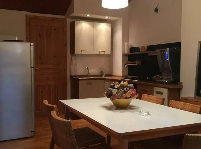 Happy House 公寓 古比奥